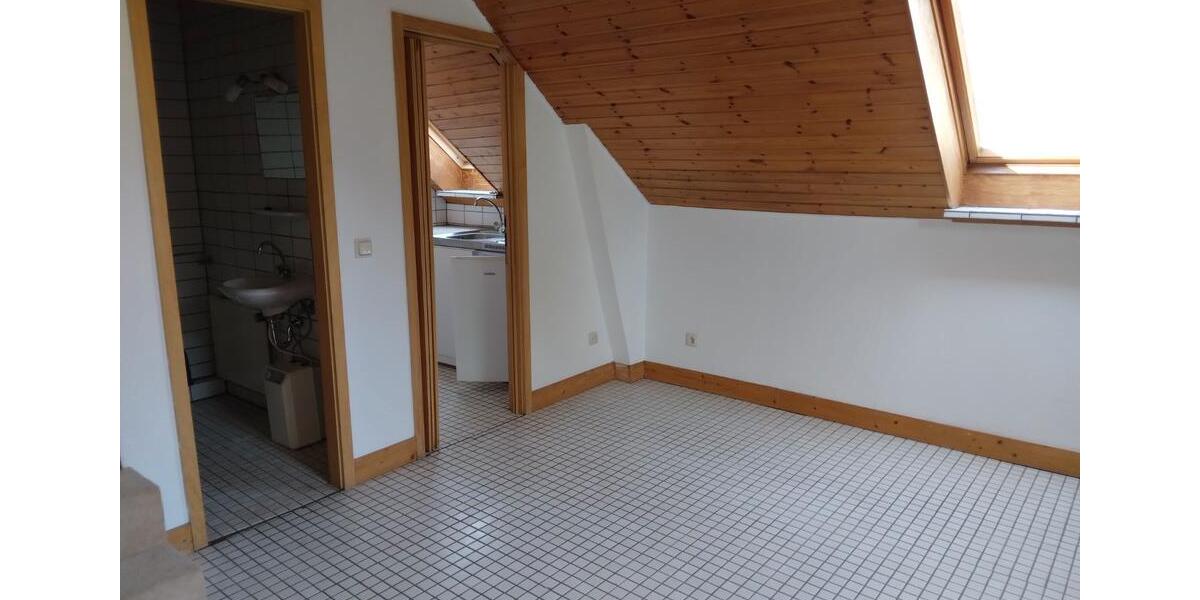 Dachgeschoßwohnung Göttingen Oststadt - 2 Zimmer, 50 m&sup2;, 550&euro; | Angebot:26248086