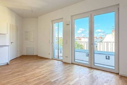 Kompakte Dachgeschoßwohnung nah Schloß Charlottenburg - 2,5 Zimmer am Mierendorffplatz