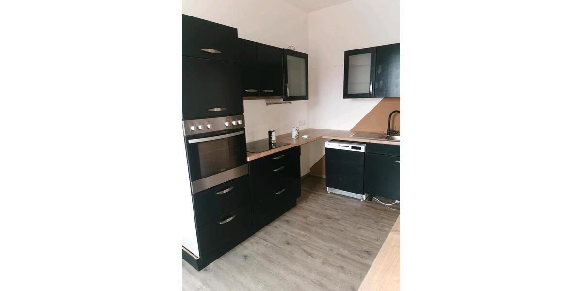 Dachgeschoßwohnung Oberlungwitz - 5 Zimmer, 110 m&sup2;, 550&euro; | Angebot:24384945