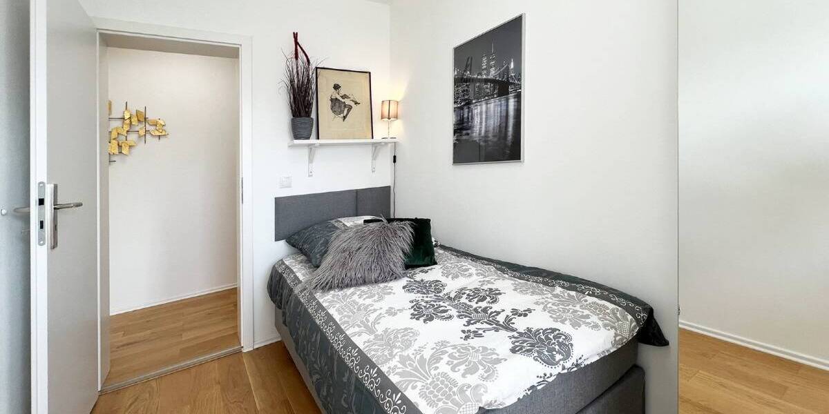 Etagenwohnung München Schwabing-Freimann - 4 Zimmer, 92 m&sup2;, 3.000&euro; | Angebot:26420182