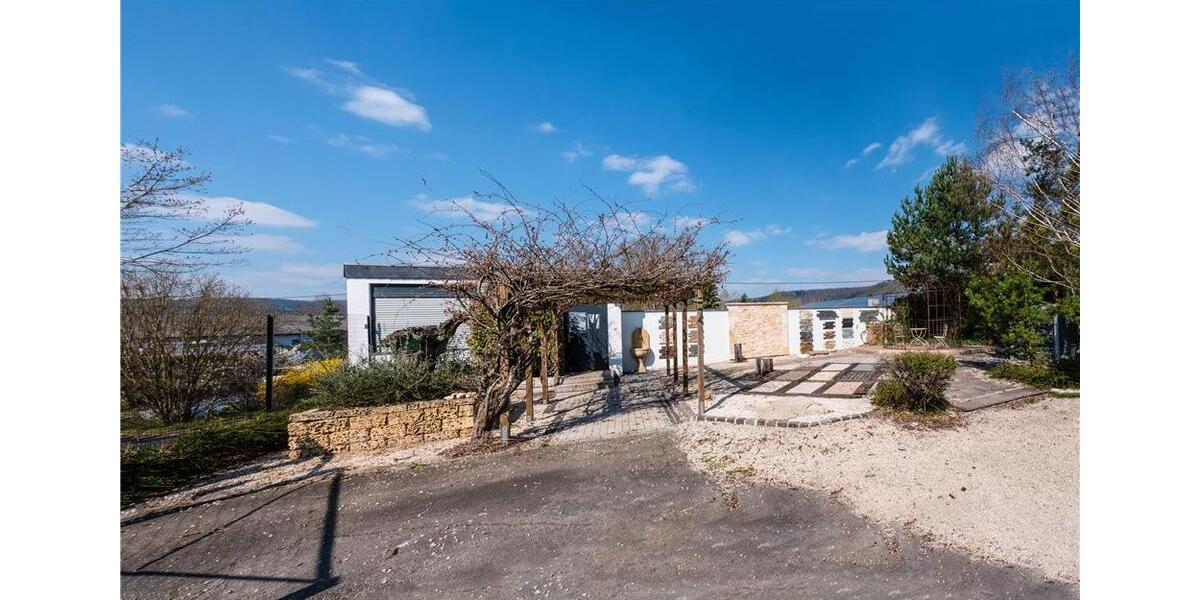 VERMIETUNG ! Halle mit großer Frei-Lagerfläche in Wallerfangen zimmer