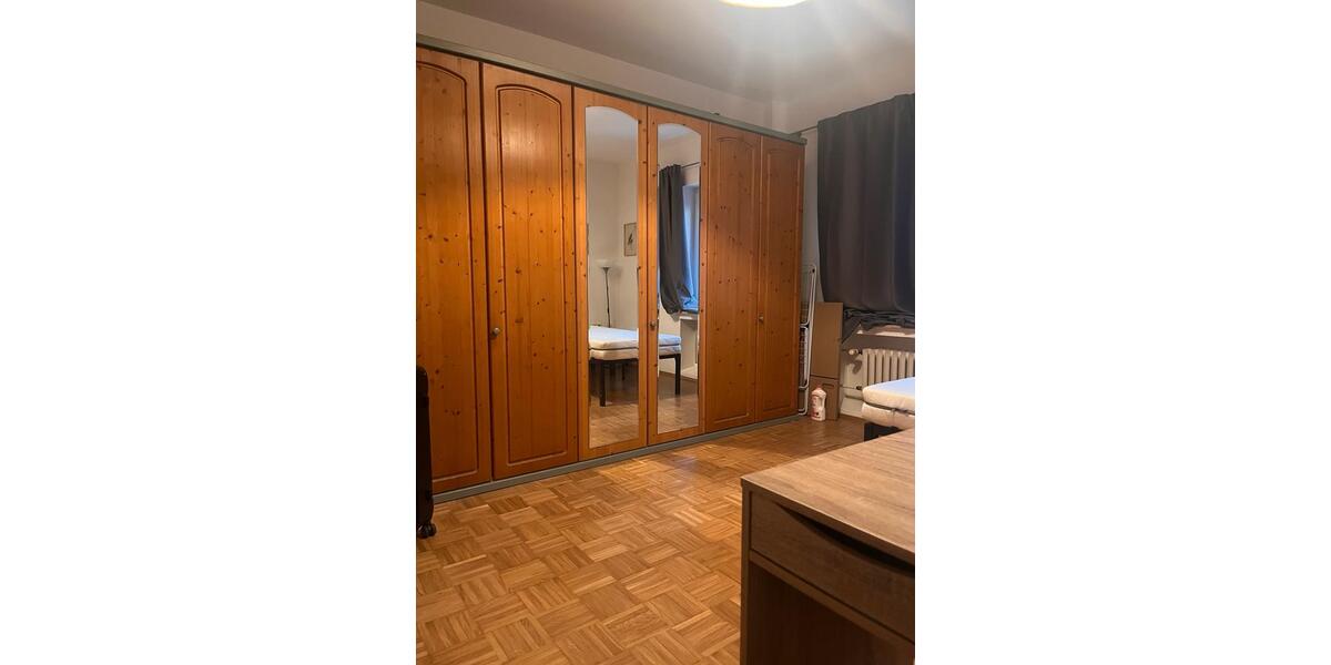 Wohnen auf Zeit Essen Stadtbezirk II - 4 Zimmer, 16 m&sup2;, 360&euro; | Angebot:26421636
