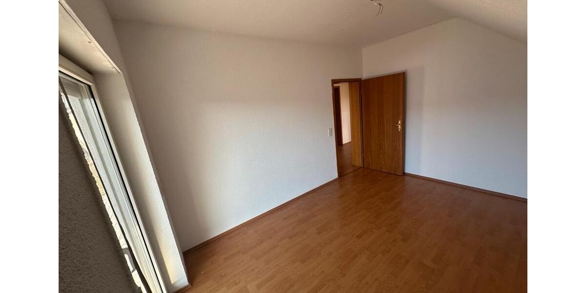 Großzügige 5ZKB Dachgeschosswohnung mit 2 Balkonen 5 zimmer
