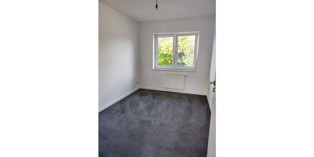 Reihenmittelhaus Albersdorf - 3 Zimmer, 130 m&sup2;, 1.100&euro; | Angebot:25716267