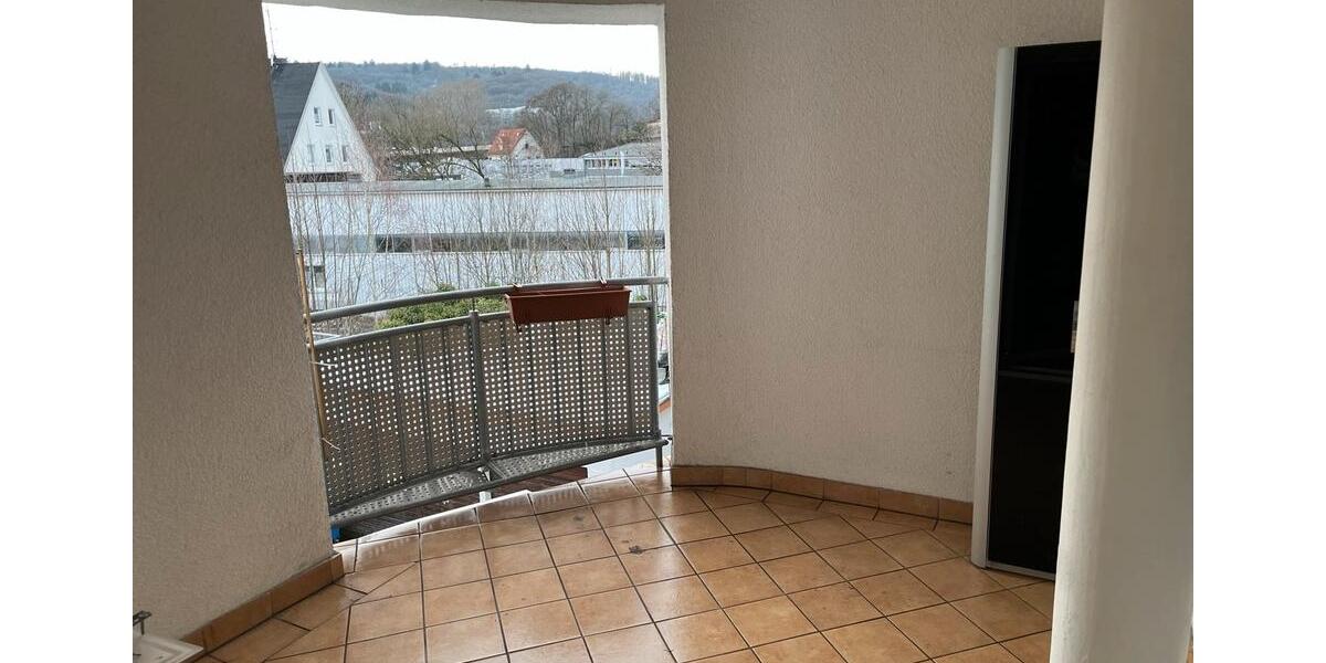 Etagenwohnung Siegen Weidenau - 4 Zimmer, 107 m&sup2;, 1.350&euro; | Angebot:24755811