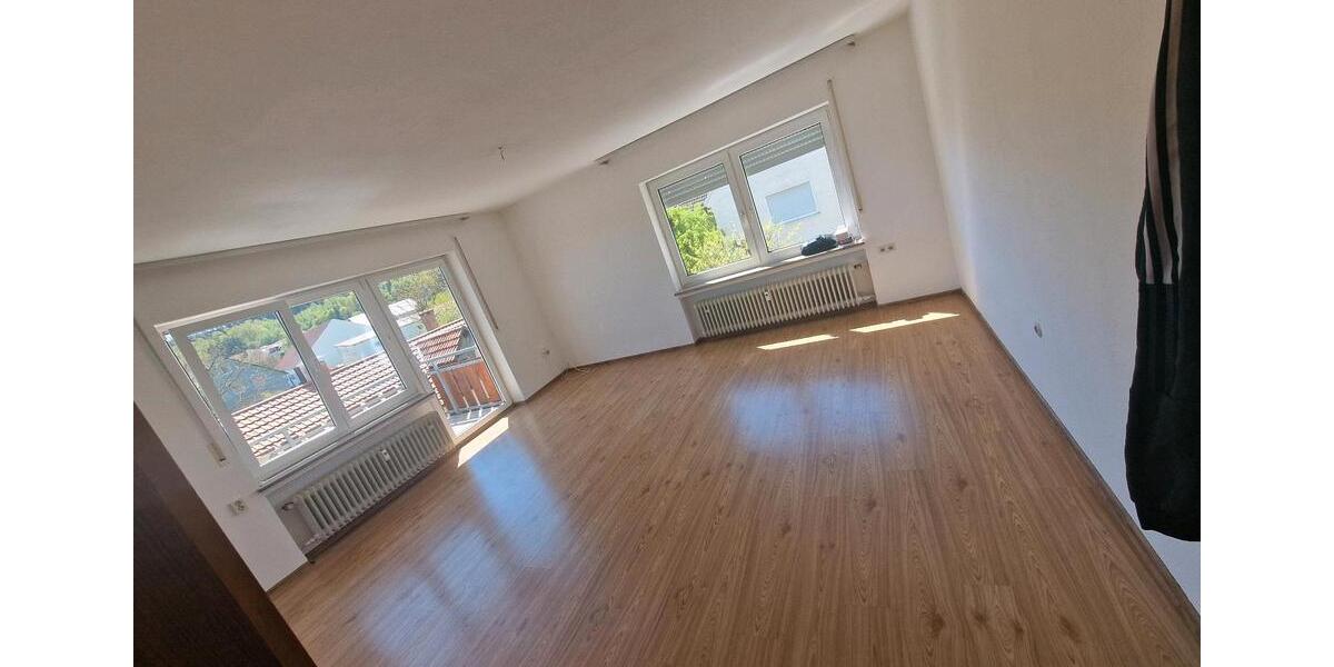 Etagenwohnung Stödtlen - 3 Zimmer, 90 m&sup2;, 650&euro; | Angebot:26406612