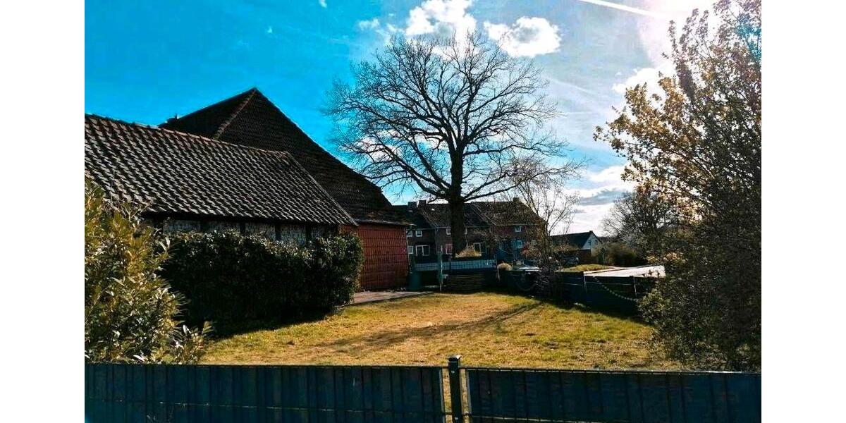 Etagenwohnung Lehre - 3 Zimmer, 111 m&sup2;, 695&euro; | Angebot:26051421