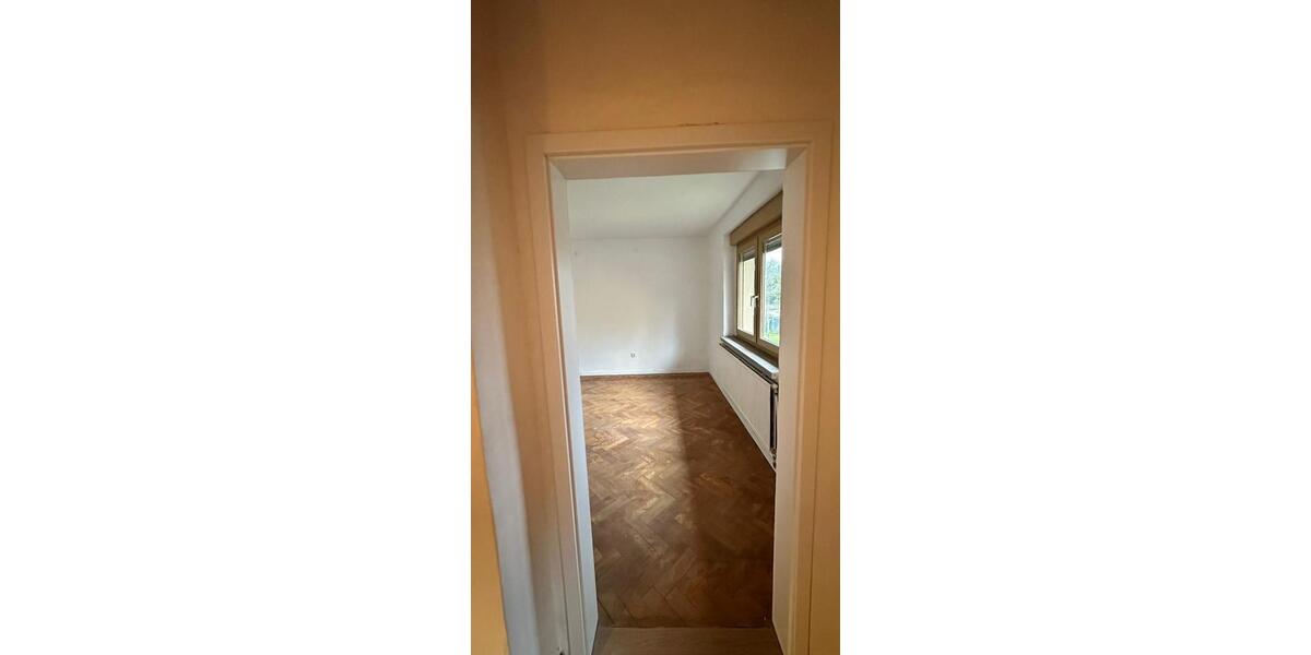 Ich vermiete ein schönes Haus in 99707 Kyffhäuserland. 6 zimmer