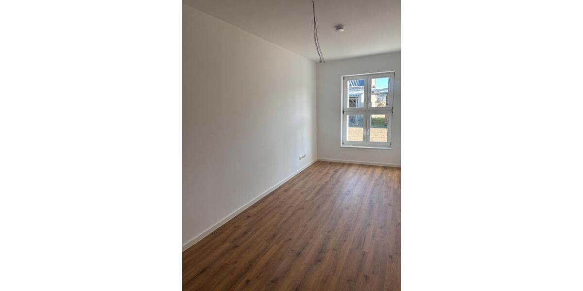Erdgeschoßwohnung Bad Saarow - 4 Zimmer, 143 m&sup2;, 1.612&euro; | Angebot:25881455