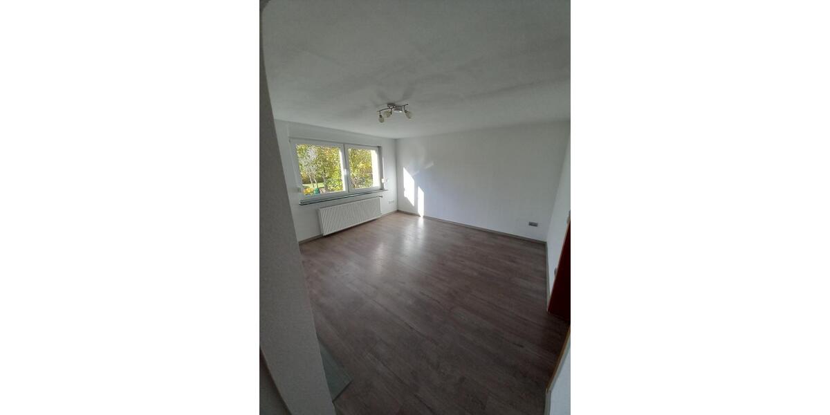 Erdgeschoßwohnung Leverkusen Bürrig - 3 Zimmer, 82 m&sup2;, 1.140&euro; | Angebot:26582035
