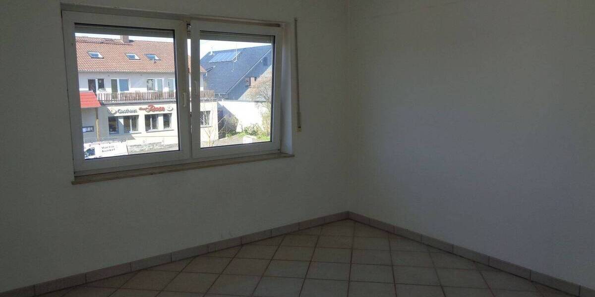Etagenwohnung Wertheim Nassig - 4 Zimmer, 94 m&sup2;, 800&euro; | Angebot:26618115