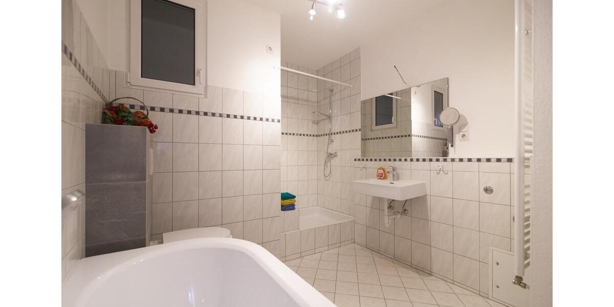 Etagenwohnung Bad Neustadt an der Saale - 2 Zimmer, 75 m&sup2;, 1.000&euro; | Angebot:26341954