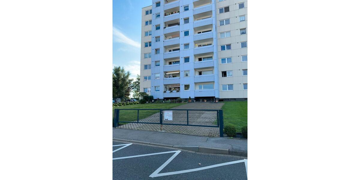 Direkt einziehen! Frisch renoviertes 1-Zimmer-Apartment + Loggia, separate Küche, Wannenbad, Aufzug 1 zimmer