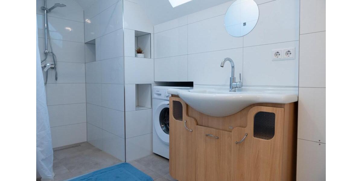 Dachgeschoßwohnung Laichingen - 4 Zimmer, 75 m&sup2;, 795&euro; | Angebot:26003102