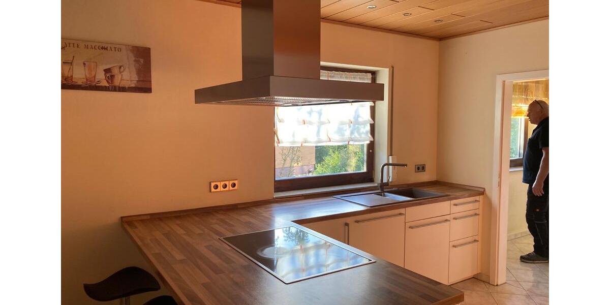 Etagenwohnung Eberbach - 4 Zimmer, 138 m&sup2;, 1.550&euro; | Angebot:25325060