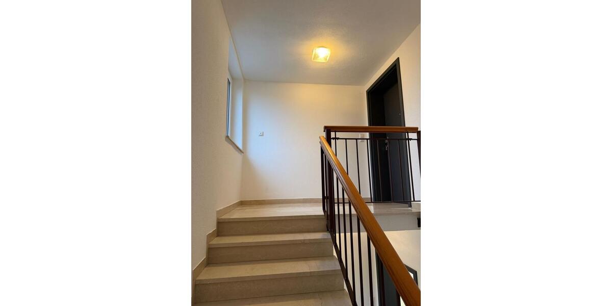 Frisch modernisierte 3-Zimmer-Dachgeschosswohnung 3 zimmer