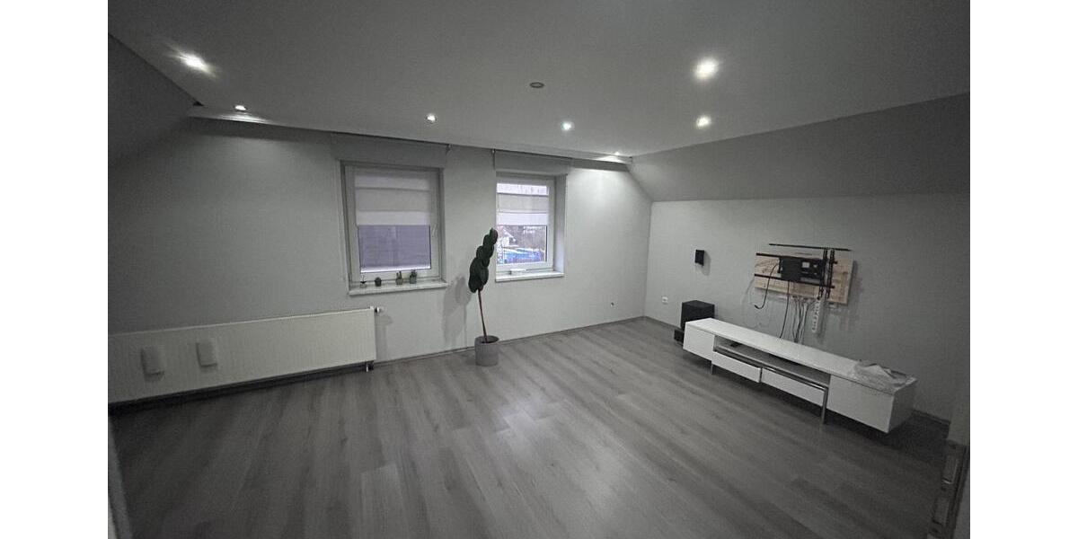 Dachgeschoßwohnung Hilchenbach - 2.5 Zimmer, 75 m&sup2;, 900&euro; | Angebot:26546154