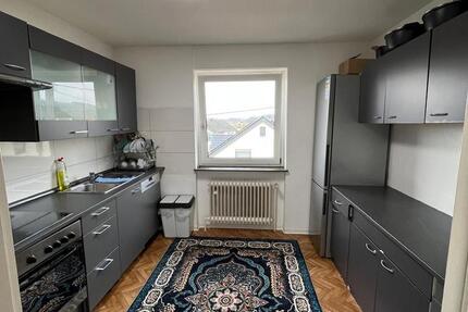 Zentral gelegene 4 Zimmer Wohnung mit Balkon 4 zimmer