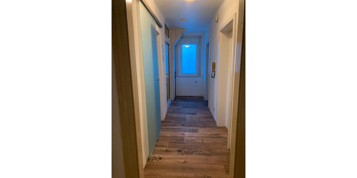 Wohnen auf Zeit Tuttlingen - 4 Zimmer, 7 m&sup2;, 200&euro; | Angebot:24843160