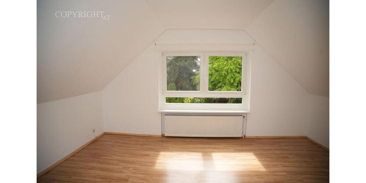 Dachgeschoßwohnung Buxtehude - 2.5 Zimmer, 76 m&sup2;, 690&euro; | Angebot:26624645