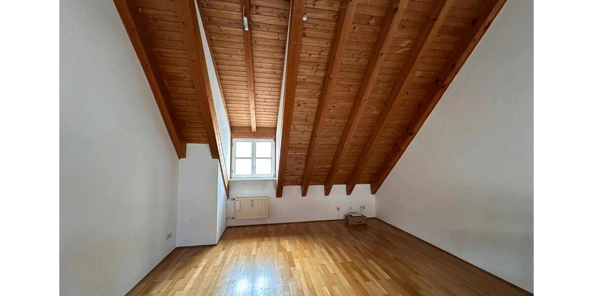 Dachgeschoßwohnung Regensburg Das Dörnberg - 1 Zimmer, 79 m&sup2;, 1.450&euro; | Angebot:24767940