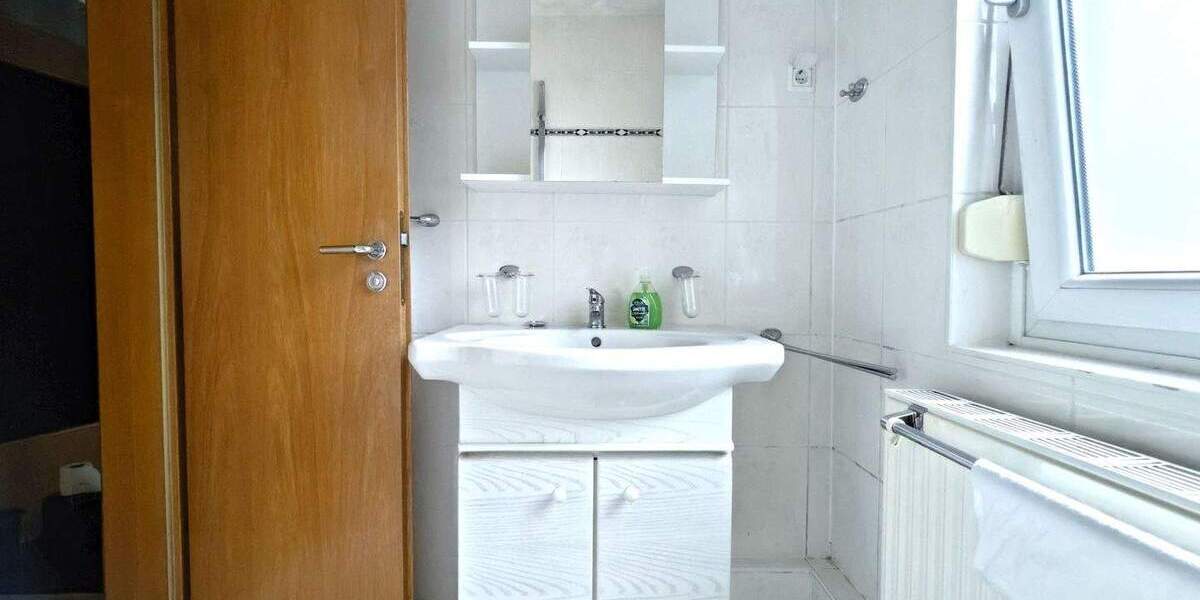 Reihenmittelhaus Bremen Altstadt - 4 Zimmer, 110 m&sup2;, 1.100&euro; | Angebot:25879505