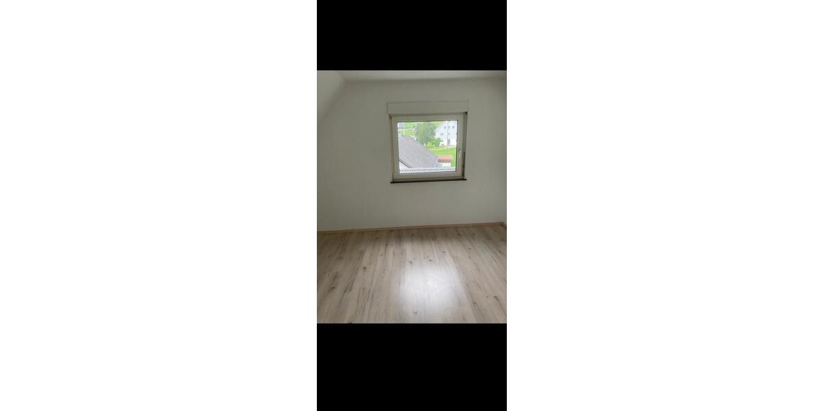 Dachgeschoßwohnung Eisenbach (Hochschwarzwald) - 4 Zimmer, 80 m&sup2;, 700&euro; | Angebot:26483152