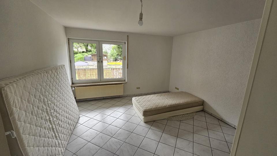 Etagenwohnung Wiesbaden Biebrich - 4 Zimmer, 103 m&sup2;, 1.600&euro; | Angebot:26481546