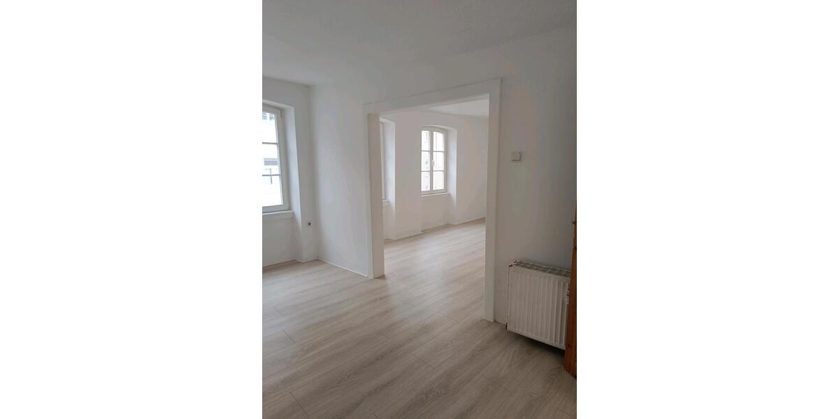 Einfamilienhaus Blieskastel - 6 Zimmer, 140 m&sup2;, 1.500&euro; | Angebot:25852795