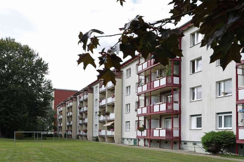 Wohnung zum Mieten in Hoyerswerda 170 € 28.29 m² 1 zimmer