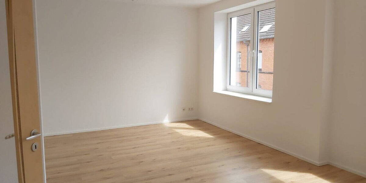 Etagenwohnung Lehrte - 2 Zimmer, 86 m&sup2;, 999&euro; | Angebot:26442298