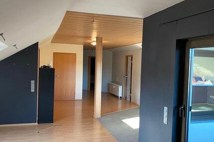 Großzügige 2-Zimmer-DG-Wohnung mit Balkon in Hünfelden Dauborn 2 zimmer