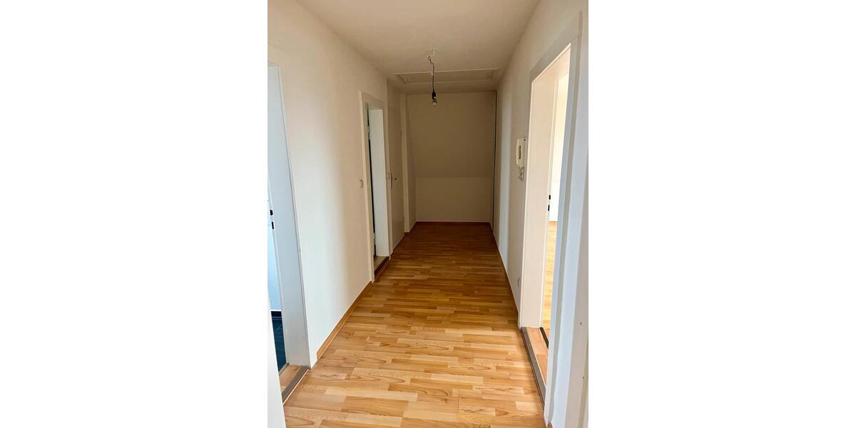 Dachgeschoßwohnung Dessau-Roßlau Dessau - 2 Zimmer, 59 m&sup2;, 400&euro; | Angebot:25791151