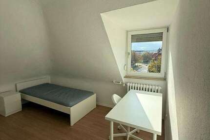 WG-Zimmer in Stuttgart 550 € 12 m² zimmer