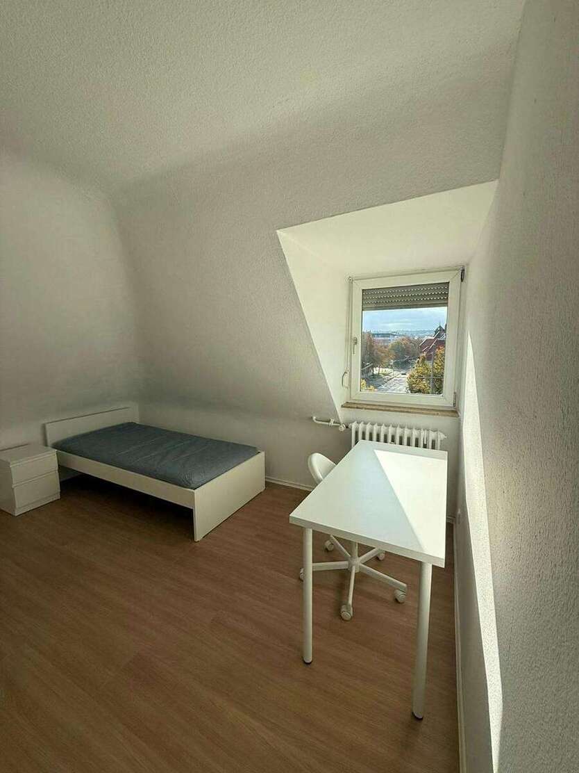 WG-Zimmer in Stuttgart 550 € 12 m² zimmer