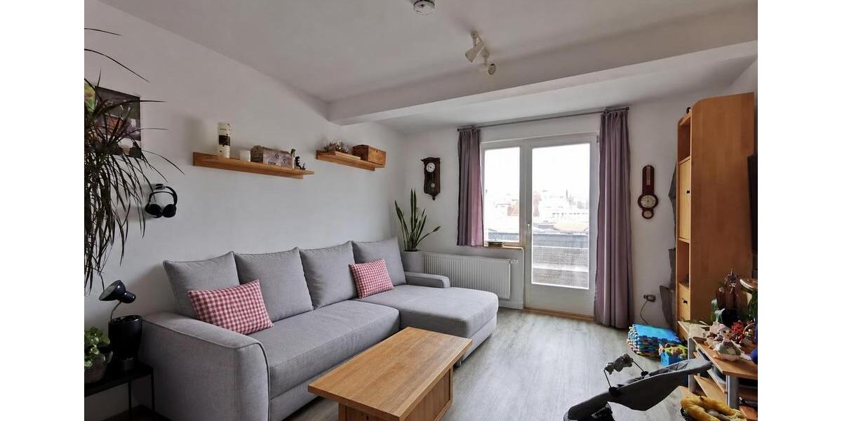 Dachgeschoßwohnung Eisenach - 4 Zimmer, 100 m&sup2;, 750&euro; | Angebot:26478029