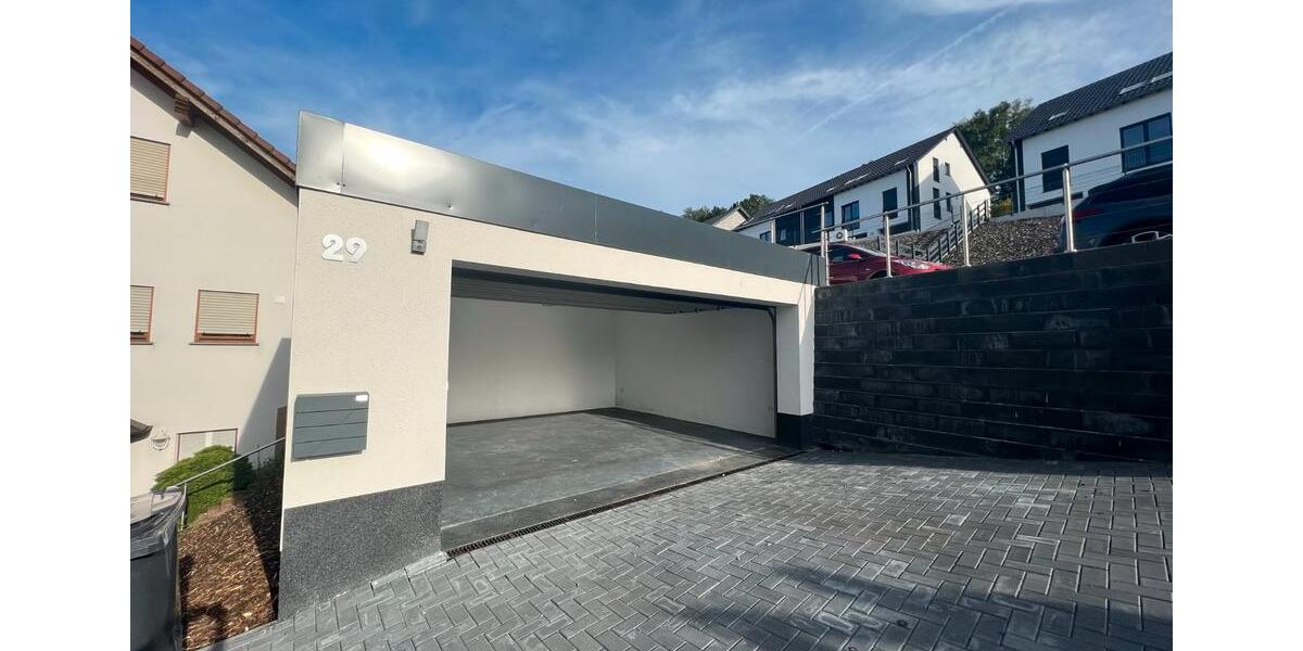 Maisonettenwohnung Siegen - 4 Zimmer, 175 m&sup2;, 1.900&euro; | Angebot:25974962