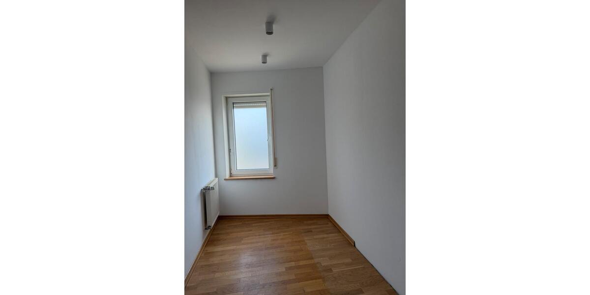 Einfamilienhaus Pirmasens Niedersimten - 5 Zimmer, 260 m&sup2;, 2.400&euro; | Angebot:26164032
