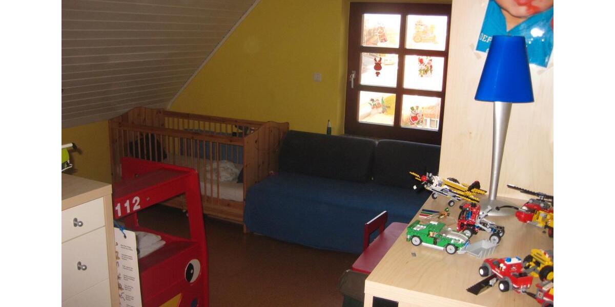 Dachgeschoßwohnung Burg (Dithmarschen) - 3 Zimmer, 125 m&sup2;, 996&euro; | Angebot:26039317