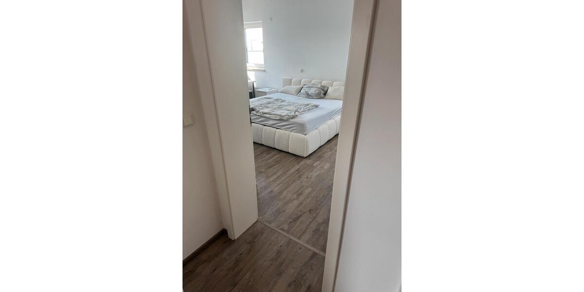 Etagenwohnung Pilsting - 2 Zimmer, 82 m&sup2;, 765&euro; | Angebot:25923222
