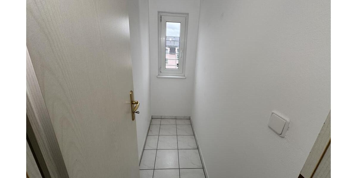 Tierparkseite-Debschwitz! Großzügige 3-Raum Wohnung mit großem Balkon! - Etagenwohnung Gera Debschwitz | Angebot:26145515