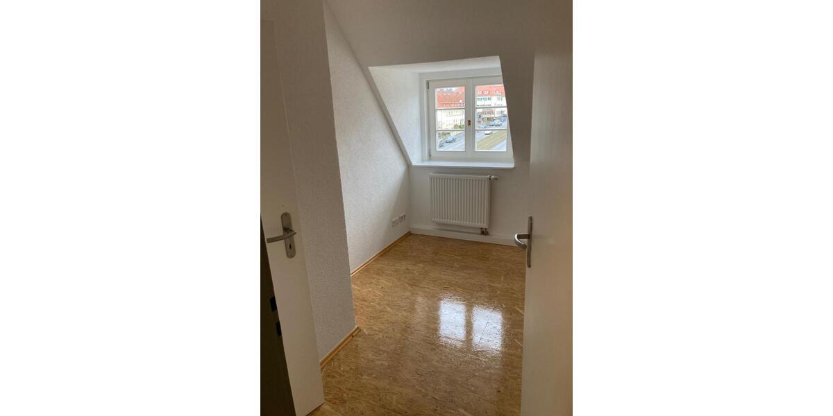 Dachgeschoßwohnung Kassel Fasanenhof - 3 Zimmer, 65 m&sup2;, 250&euro; | Angebot:25475944