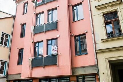2-Raum Wohnung im sanierten Altbau im Zentrum zimmer