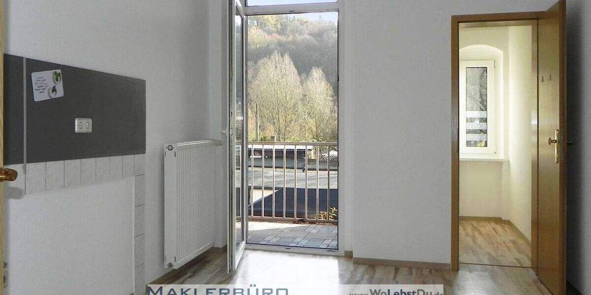 Etagenwohnung Greiz Irchwitz - 4 Zimmer, 114 m&sup2;, 550&euro; | Angebot:26156285