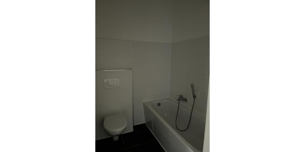 Dachgeschoßwohnung Crimmitschau - 2.5 Zimmer, 56 m&sup2;, 320&euro; | Angebot:24522437