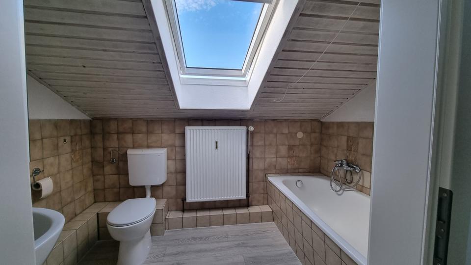 Dachgeschoßwohnung Tarp - 2 Zimmer, 68 m&sup2;, 650&euro; | Angebot:24716960