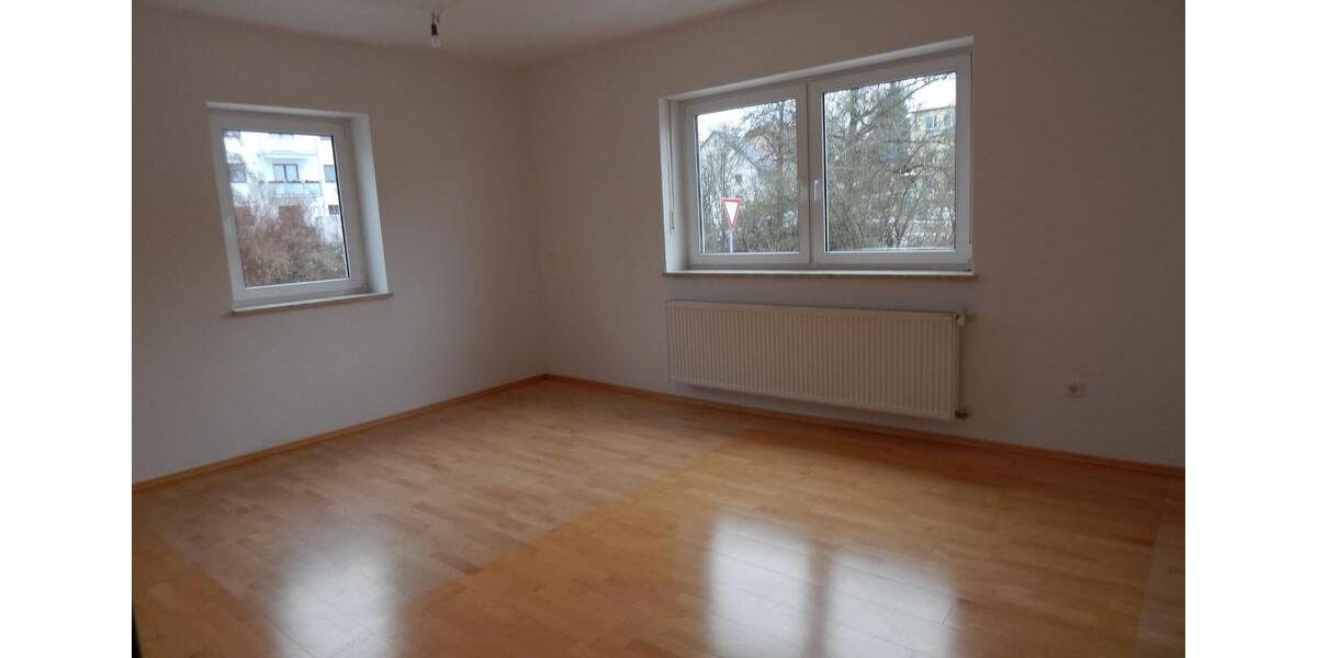 Einfamilienhaus Wald - 6 Zimmer, 180 m&sup2;, 1.500&euro; | Angebot:24752725