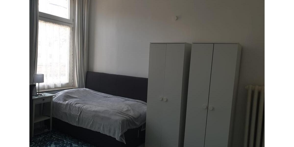Etagenwohnung Krefeld Benrad - 4 Zimmer, 100 m&sup2;, 1.300&euro; | Angebot:25874620