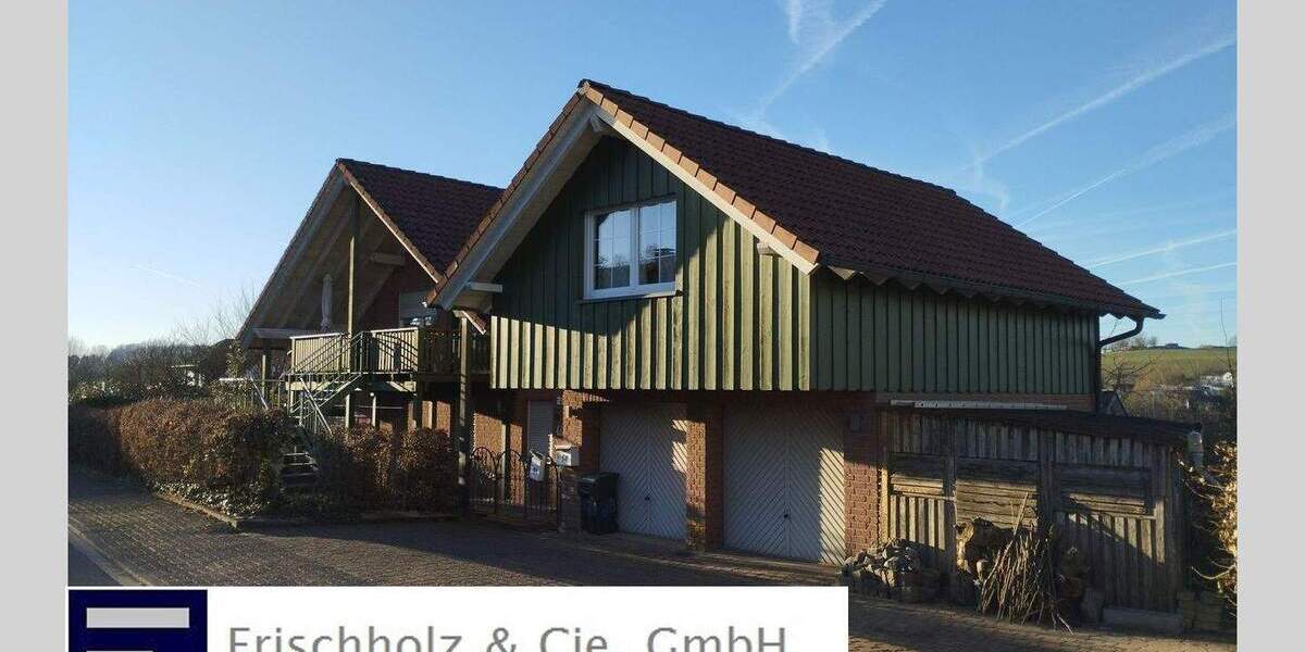 Exklusive 2,5 Zimmer Erdgeschosswohnung mit Kamin und Terrasse in ruhiger Lage von Rönsahl! 2 zimmer