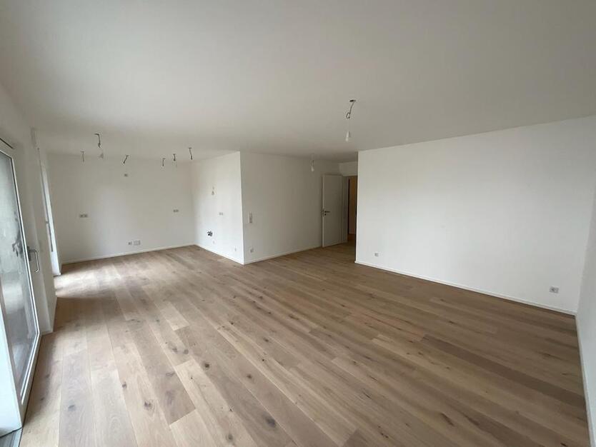 ERSTBEZUG! Exklusive 3-Zimmer-Gartenwohnung mit Einbauküche zimmer